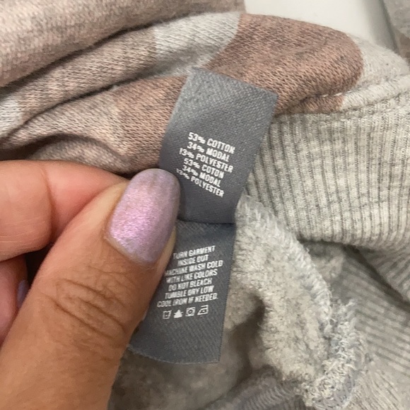 Aerie camo sweatshirt - Picture 4 of 4